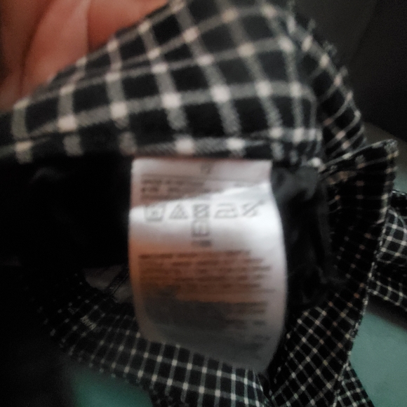 Old Navy Pixie Pants - Picture 2 of 3